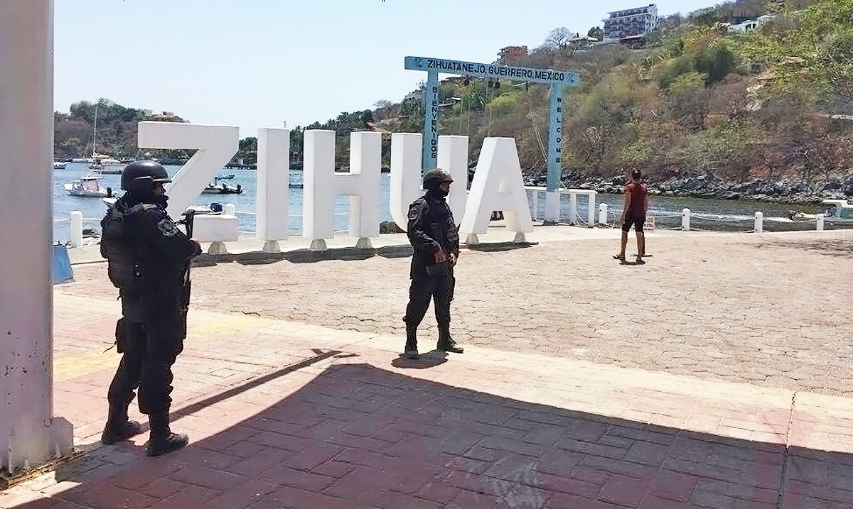 MILES DE FAMILIAS DISFRUTAN DE IXTAPA-ZIHUATANEJO EN SEMANA SANTA