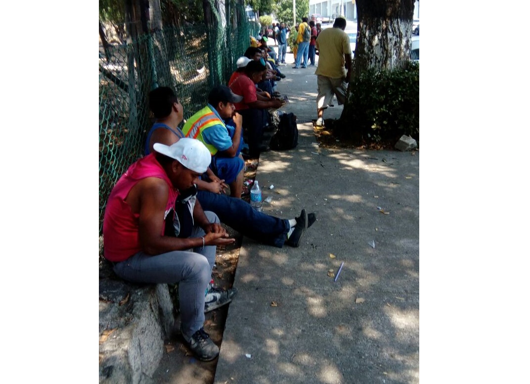 EN PARO TRABAJADORES DE SANEAMIENTO BÁSICO EN ACAPULCO EN PARO TRABAJADORES DE SANEAMIENTO BÁSICO EN ACAPULCO