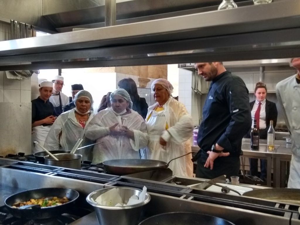COCINERAS DE GUERRERO EN FRANCIA COCINERAS DE GUERRERO EN FRANCIA