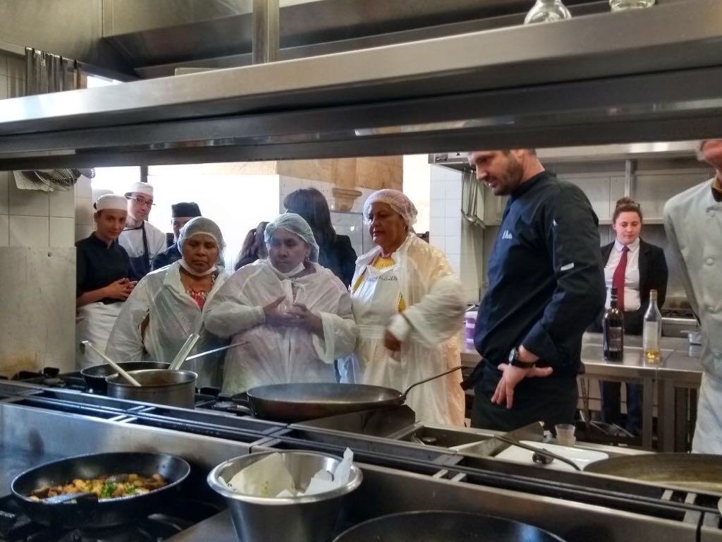 COCINERAS DE GUERRERO EN FRANCIA