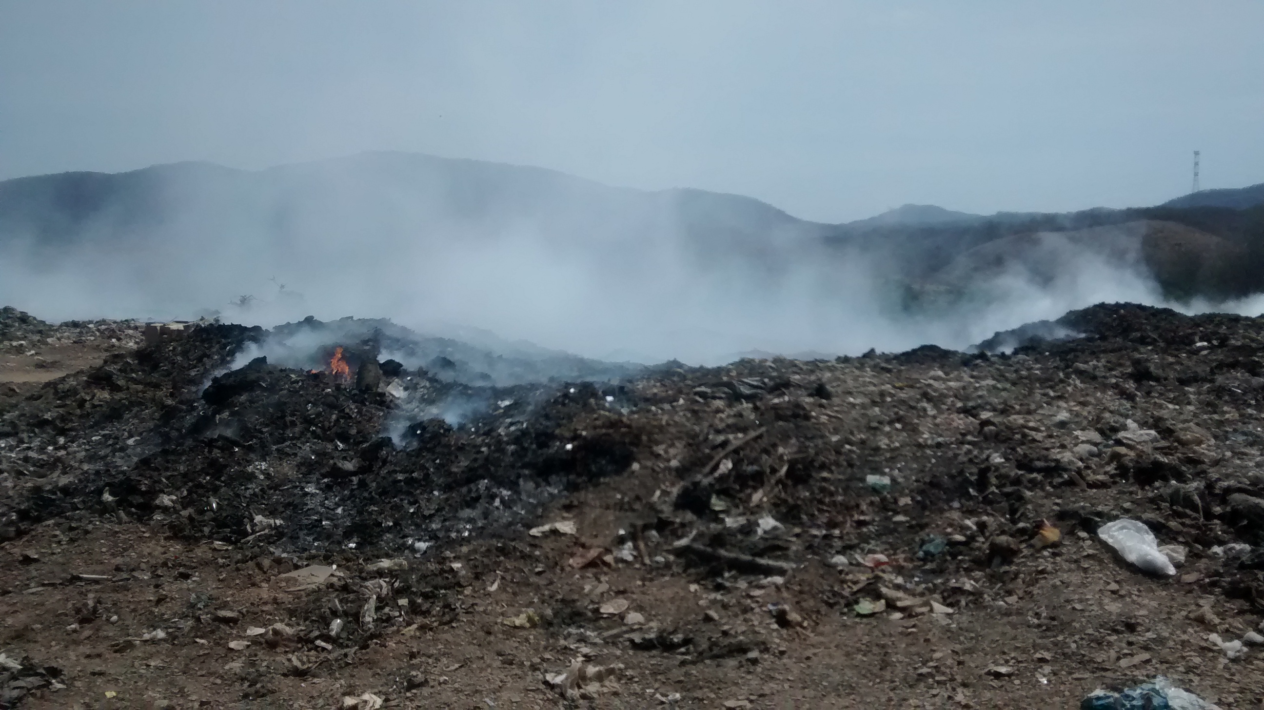 CINCO MIL HABITANTES AFECTADOS POR INCENDIO EN BASURERO MUNICIPAL CINCO MIL HABITANTES AFECTADOS POR INCENDIO EN BASURERO MUNICIPAL