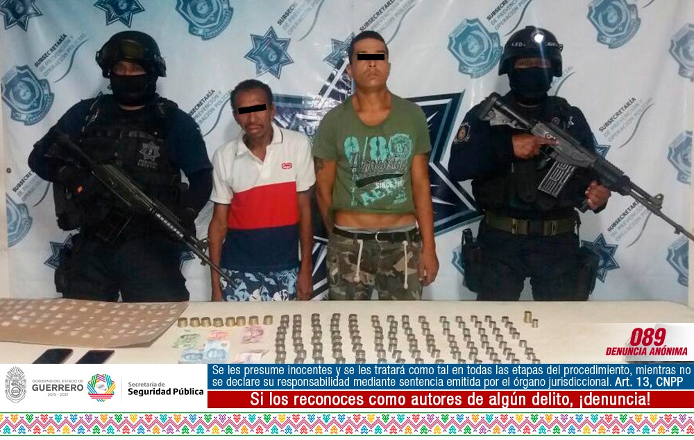 LA POLICÍA ESTATAL DETIENE EN ZIHUATANEJO A 2 HOMBRES EN POSESIÓN DE DROGA Y DINERO EN EFECTIVO