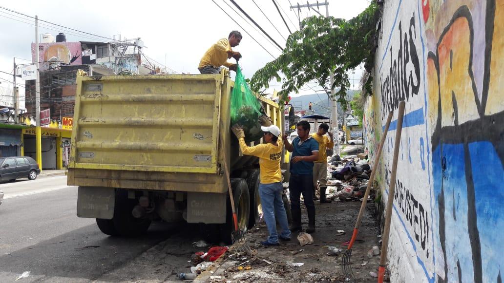 ATIENDE SERVICIOS PÚBLICOS REPORTES DE PUNTOS NEGROS EN LA CIUDAD