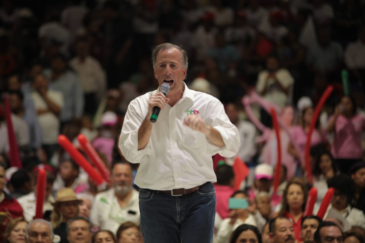 CON AMLO MAESTROS QUE PREDICAN VIOLENCIA, CONMIGO LOS QUE ESTÁN EN LAS AULAS: MEADE