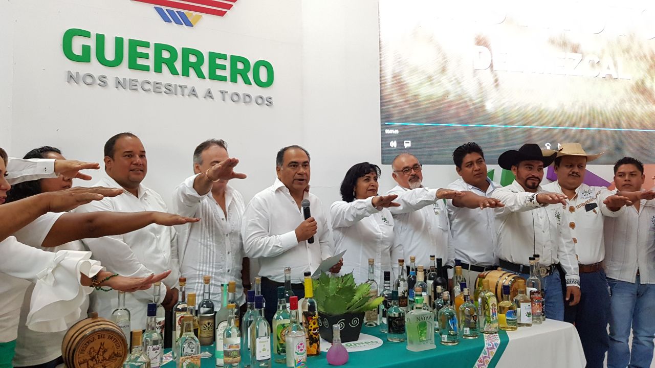 MEZCAL GUERRERENSE, EL MÁS PREMIADO DEL MUNDO: ASTUDILLO