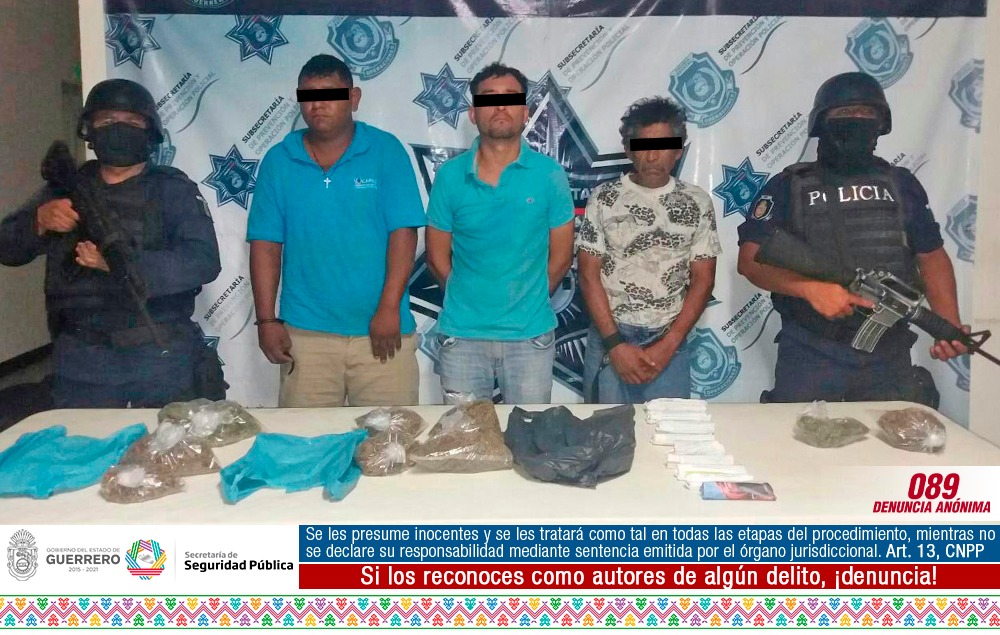 POLICÍAS ESTATALES ASEGURARON EN ZIHUATANEJO A TRES MASCULINOS EN POSESIÓN DE PROBABLE DROGA