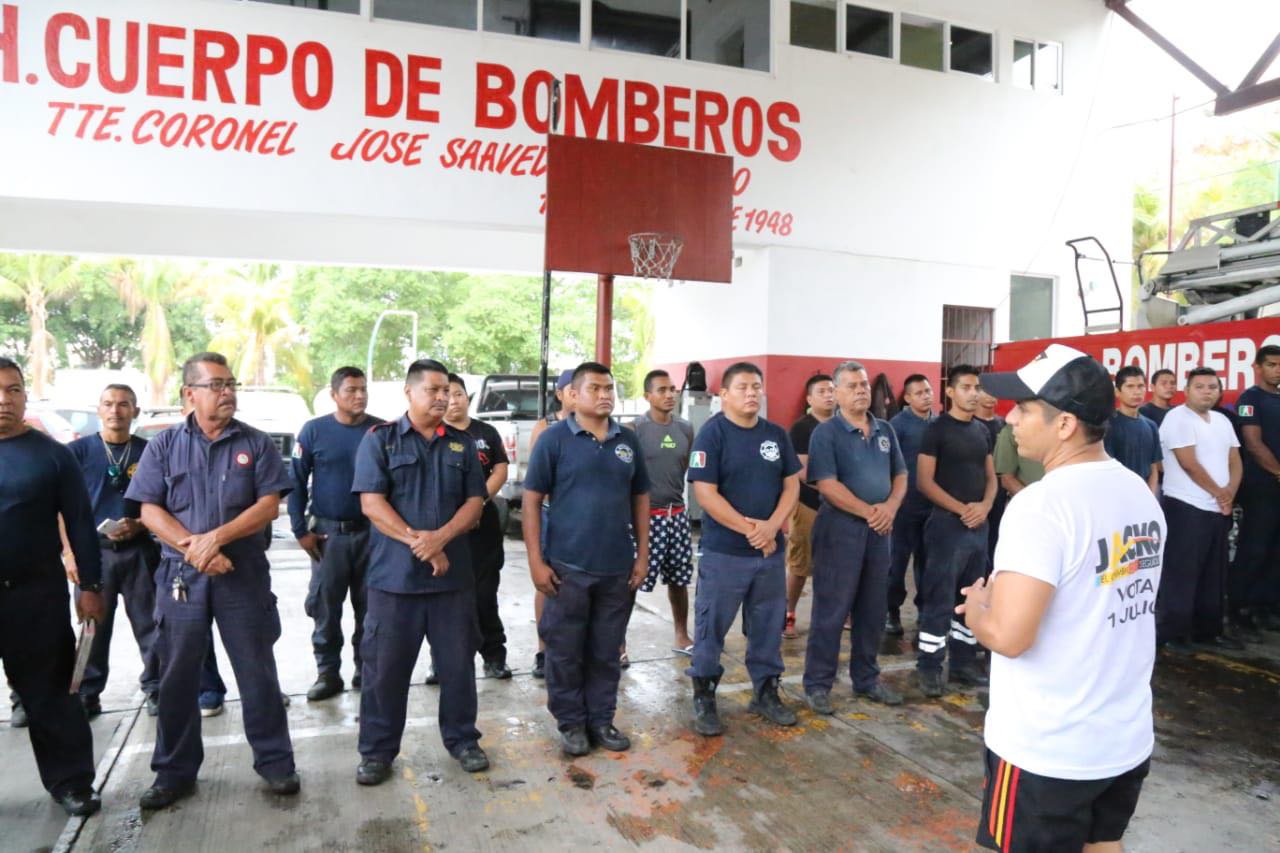 COMPROMETE JACKO MEJORES CONDICIONES Y EQUIPAMIENTO A BOMBEROS