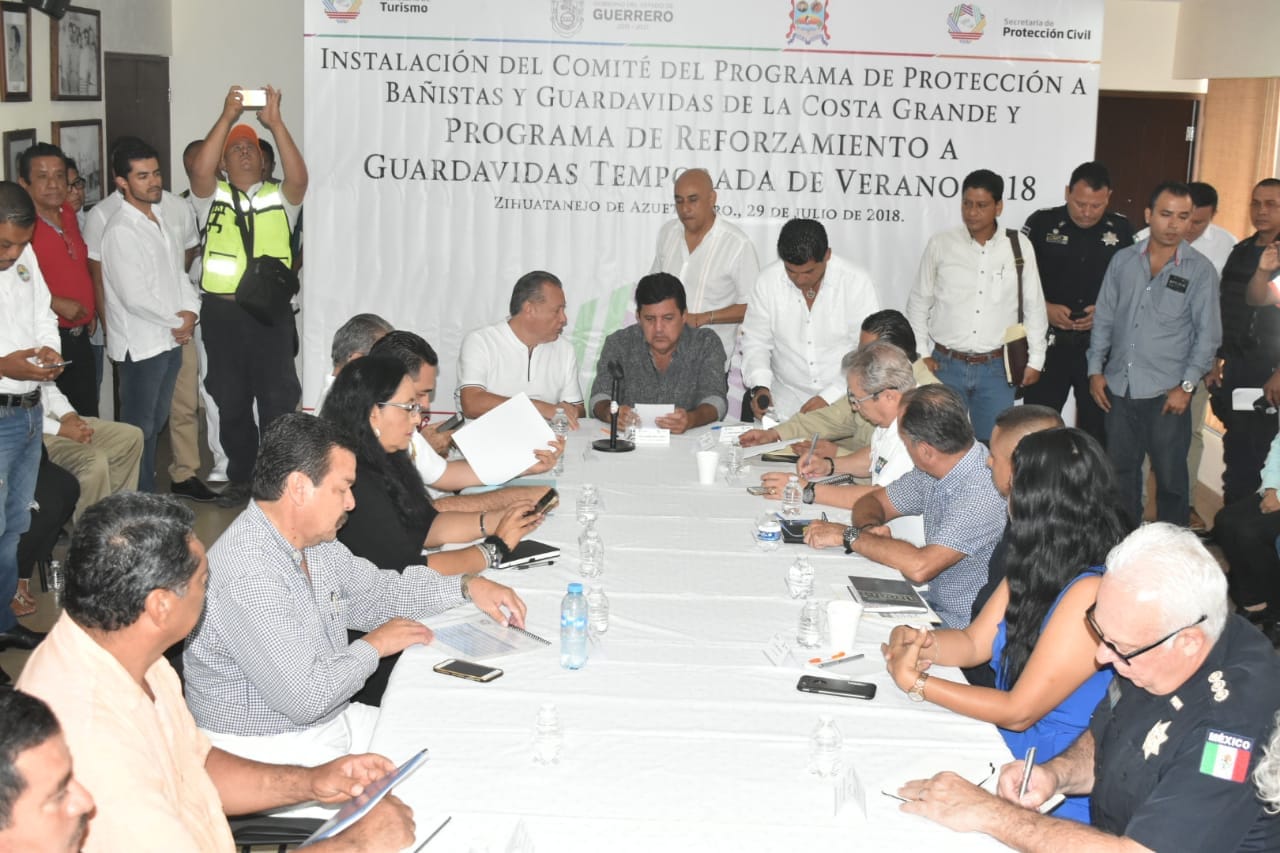 INSTALAN EN ZIHUATANEJO PROGRAMA DE PROTECCIÓN A BAÑISTAS Y GUARDAVIDAS DE LA COSTA GRANDE