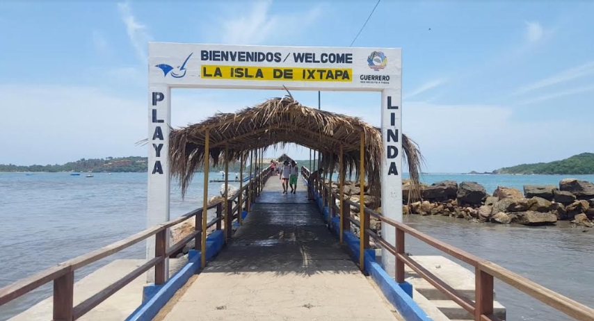 CIERRAN EMBARQUE EN MUELLE DE PLAYA LINDA POR MAR DE FONDO 