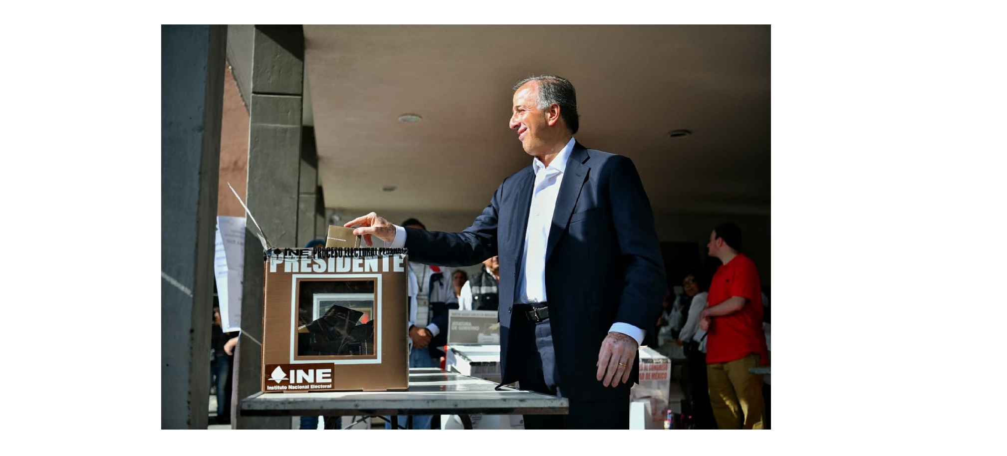 JOSÉ ANTONIO MEADE EJERCIÓ SU DERECHO AL VOTO