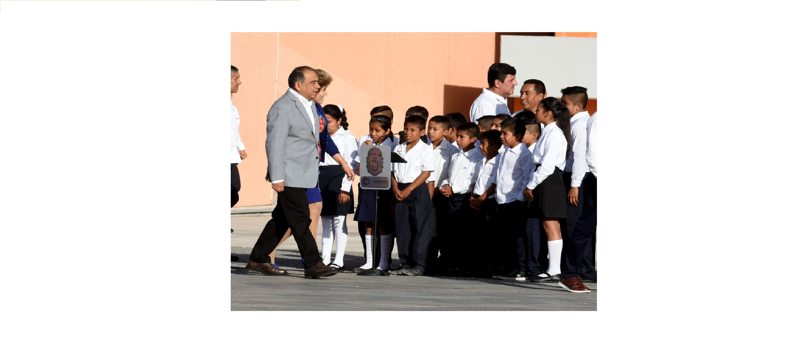 ENCABEZA EL GOBERNADOR LA CEREMONIA DE IZAMIENTO DE BANDERA EN PALACIO DE GOBIERNO