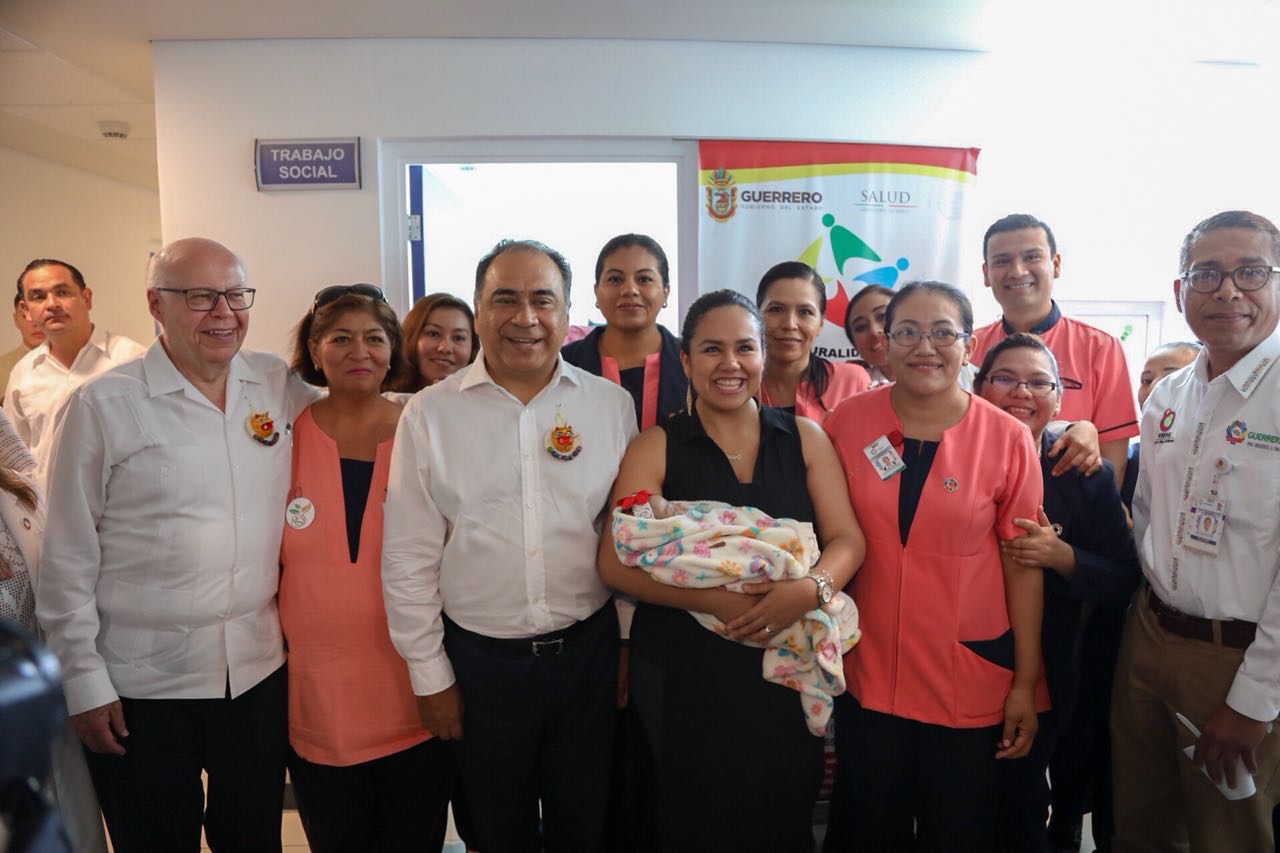 INAUGURAN ASTUDILLO FLORES Y NARRO ROBLES LA SALA DE LACTANCIA MATERNA DE LA UNIDAD DE PARTERÍA ALAMEDA