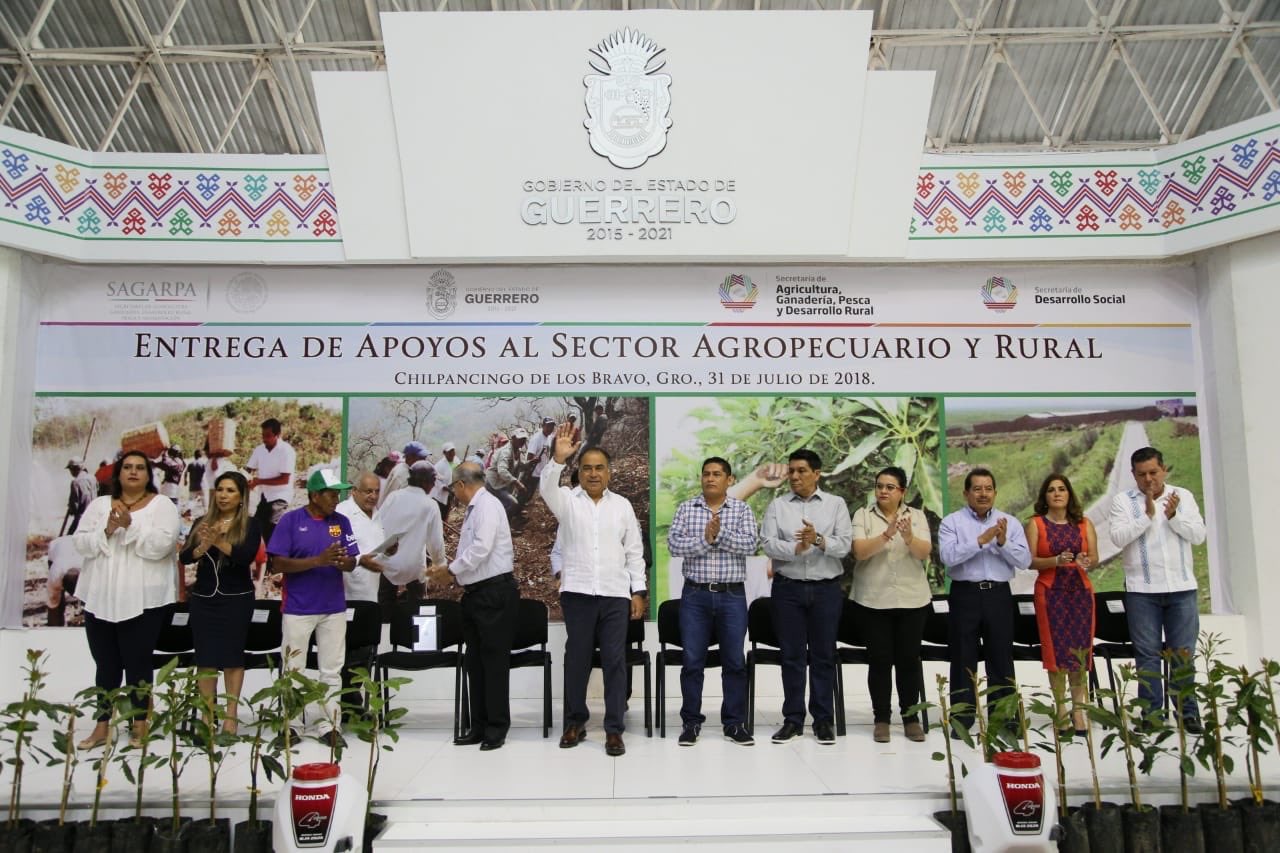 CAMPESINOS DE GUERRERO BRINDAN A HÉCTOR ASTUDILLO TODO EL RESPALDO Y CONFIANZA EN SU ADMINISTRACIÓN