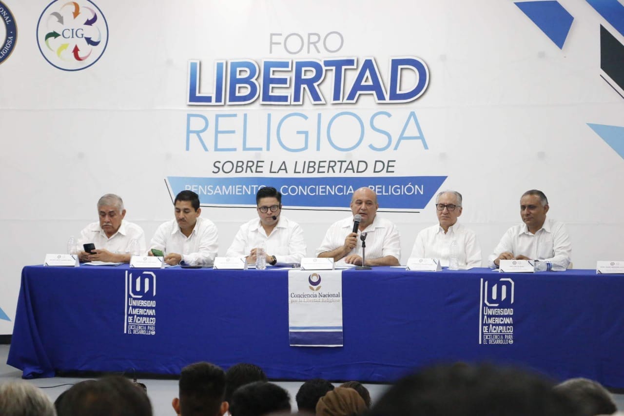 PARTICIPA FLORENCIO SALAZAR EN EL FORO LIBERTAD RELIGIOSA  