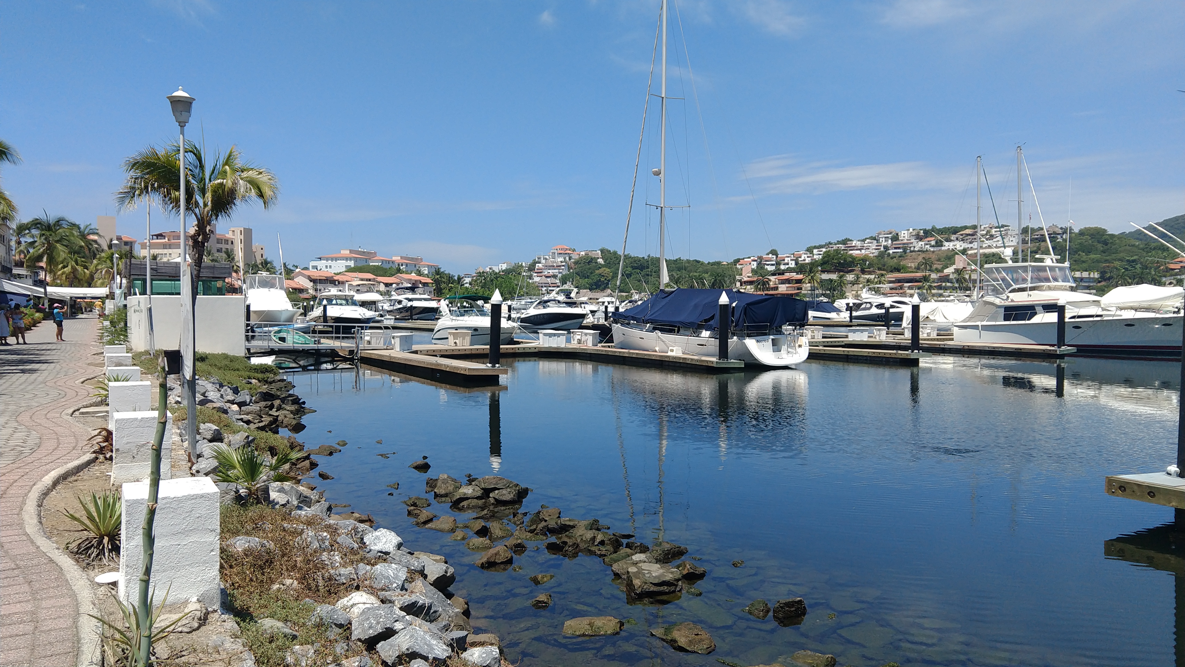 CIERRAN CANAL DE NAVEGACIÓN LA MARINA POR MAR DE FONDO