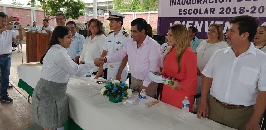 INICIA NORMALMENTE CICLO ESCOLAR 2018-2019 EN ZIHUATANEJO 