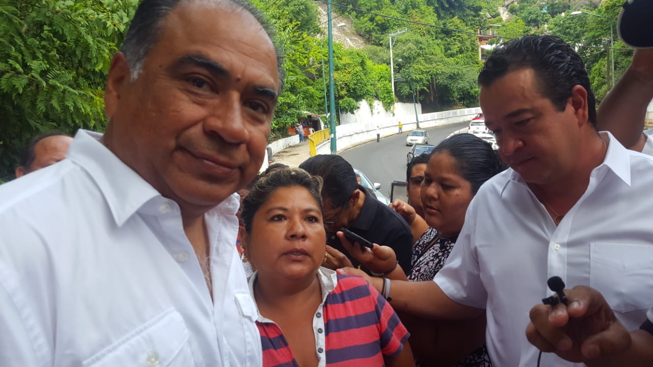 NECESARIA APROBACIÓN DE LA AMAPOLA PARA USO MEDICINAL INSISTE ASTUDILLO