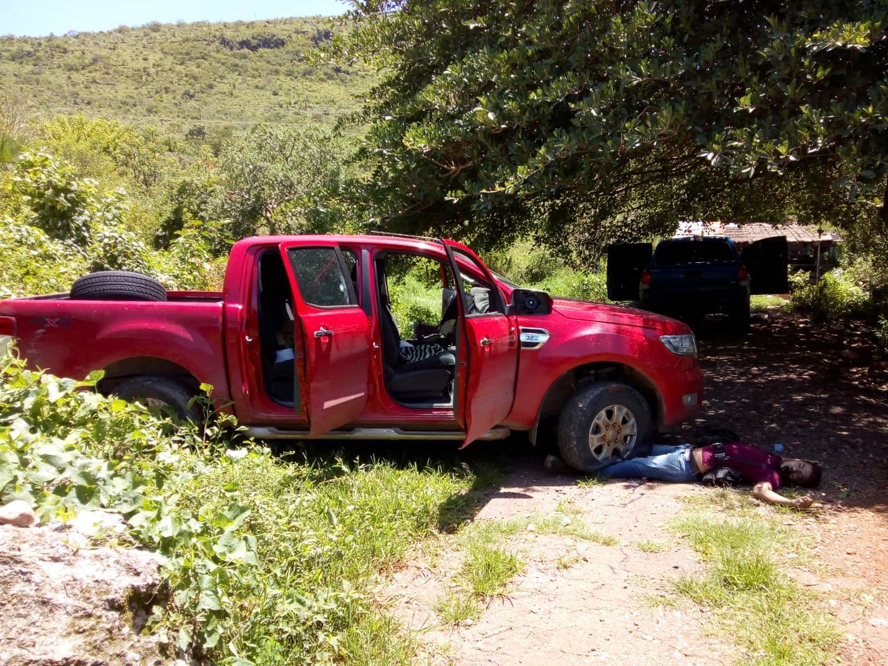 HOMBRES ARMADOS PROVOCAN BLOQUEO Y MOVILIZACIÓN EN LA FEDERAL