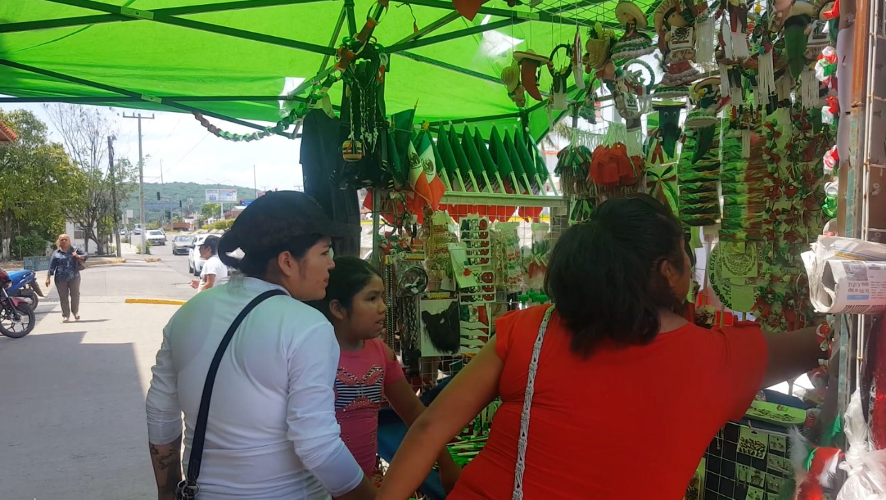 INICIA VENDIMIA DEL DÍA DEL GRITO EN ZIHUATANEJO