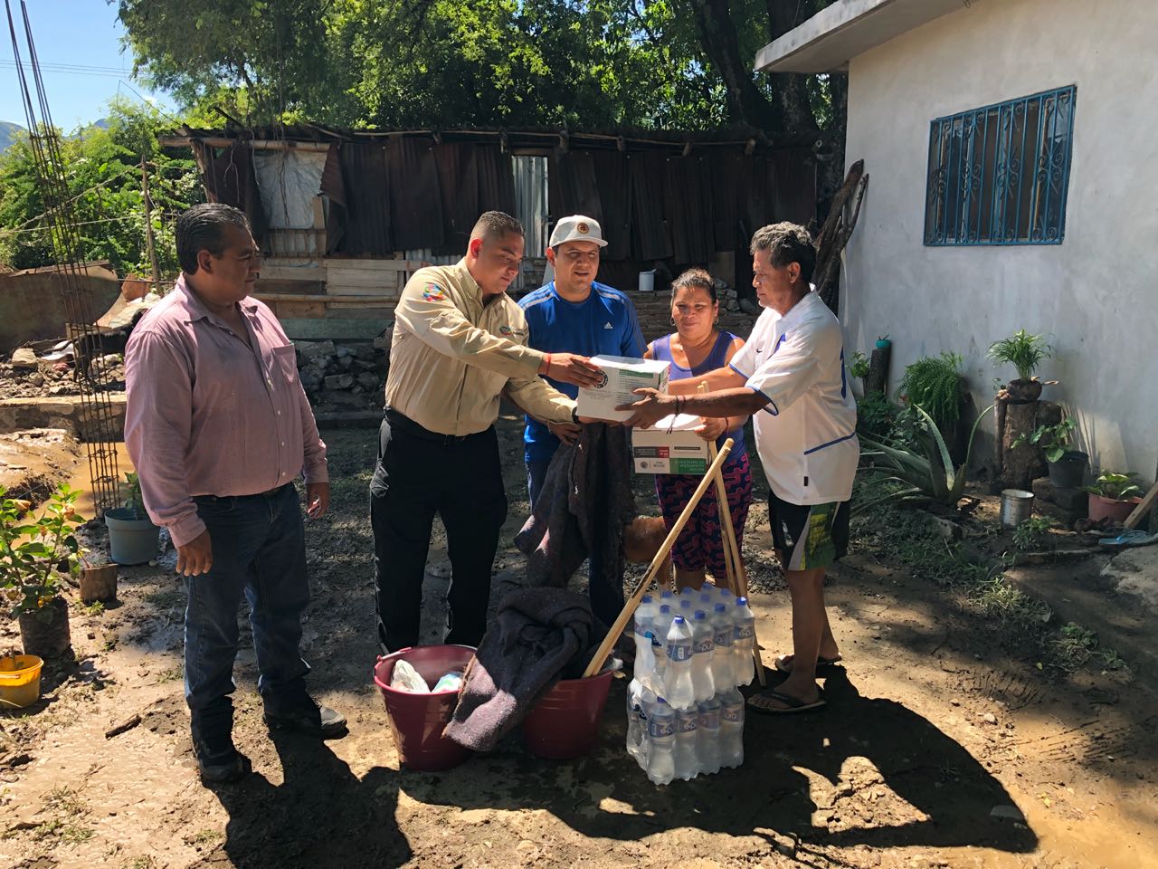 ATIENDE GCG A FAMILIAS AFECTADAS POR INUNDACIÓN EN COCULA