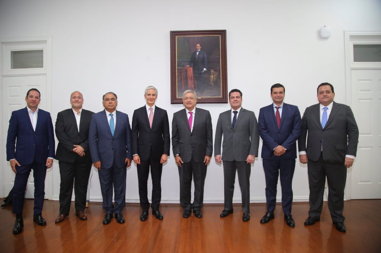 SE REÚNE HÉCTOR ASTUDILLO FLORES CON EL PRESIDENTE ELECTO ANDRÉS MANUEL LÓPEZ OBRADOR