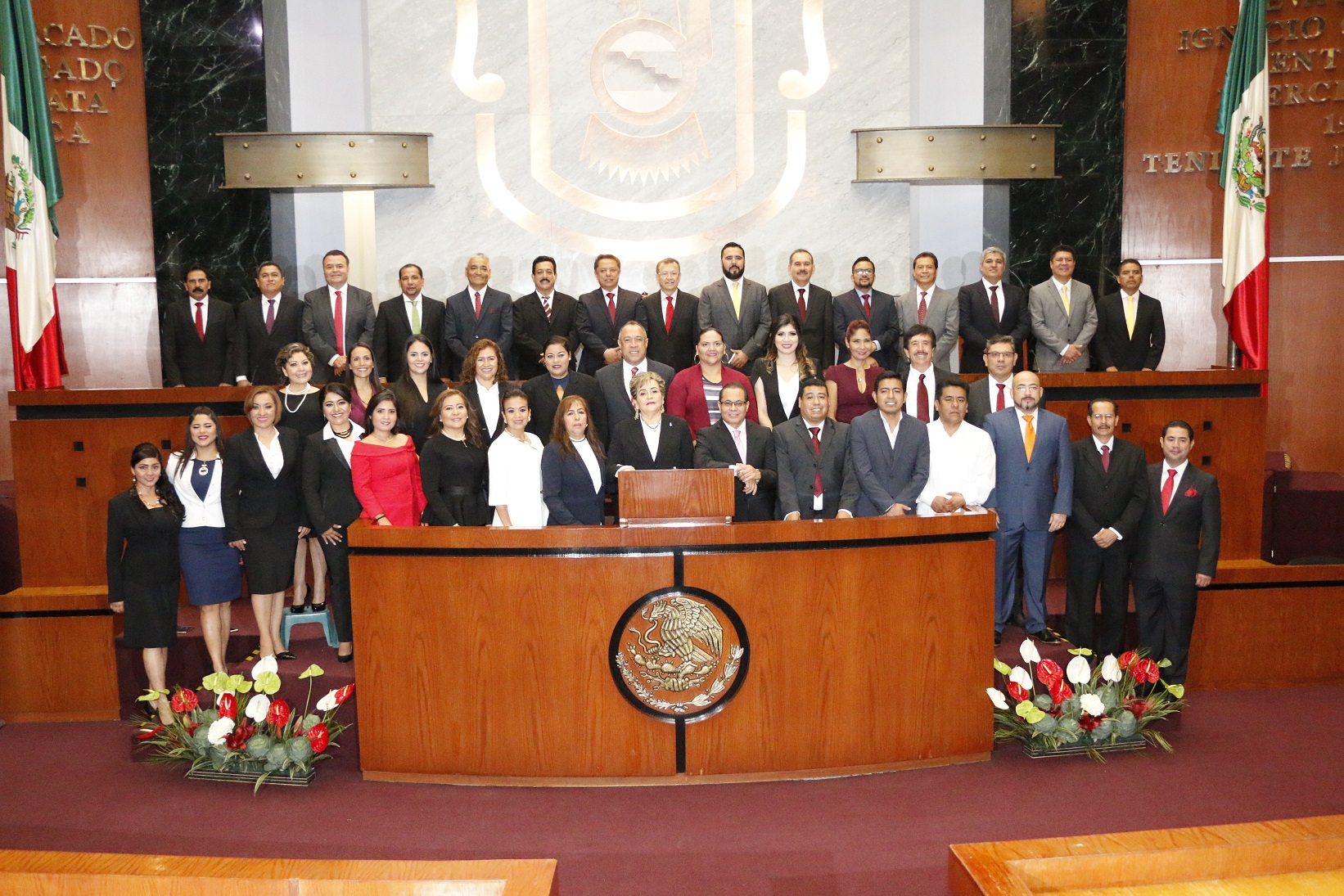 TOMAN PROTESTA DIPUTADOS DEL CONGRESO DE GUERRERO