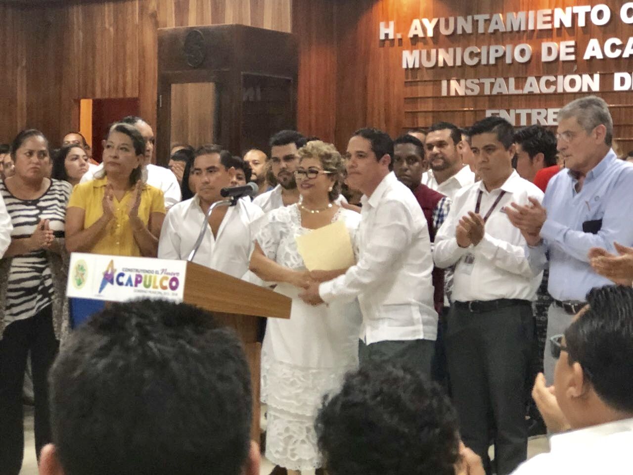 FIRMA ADELA ROMÁN ACTA DE INSTALACIÓN DEL COMITÉ DE ENTREGA-RECEPCIÓN DEL AYUNTAMIENTO