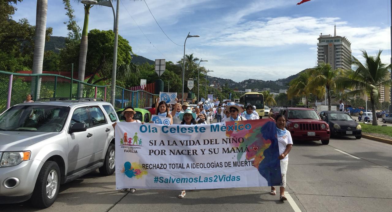 MARCHAN POR LA COSTERA EN CONTRA DEL ABORTO