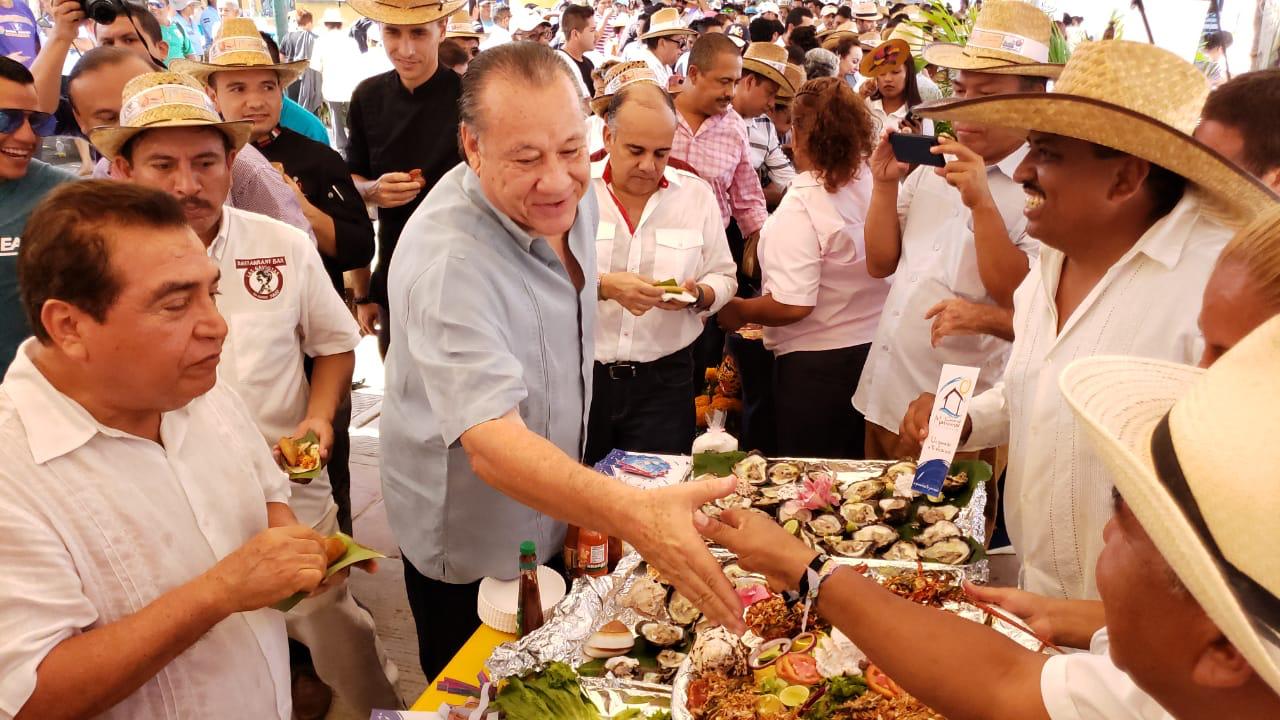 ACAPULCO VIVE CON ÉXITO SU SÉPTIMO FESTIVAL DEL PESCADO A LA TALLA