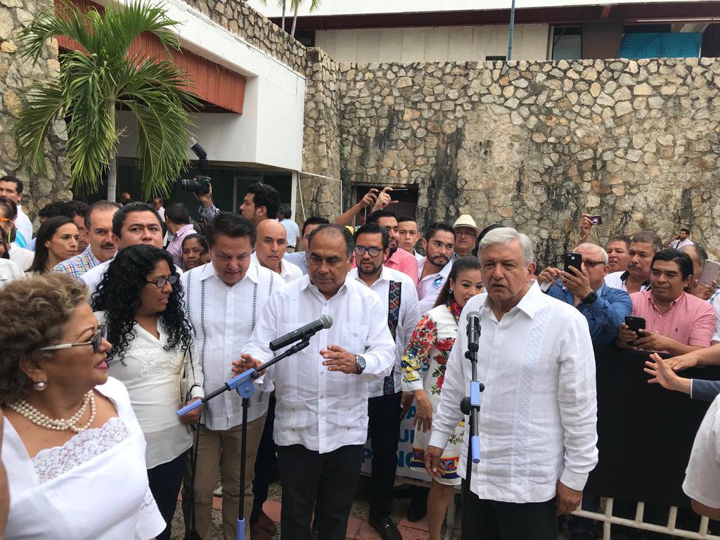 ‘NO PODEMOS DIVIDIRNOS’ DICE AMLO EN SU VISITA A ACAPULCO