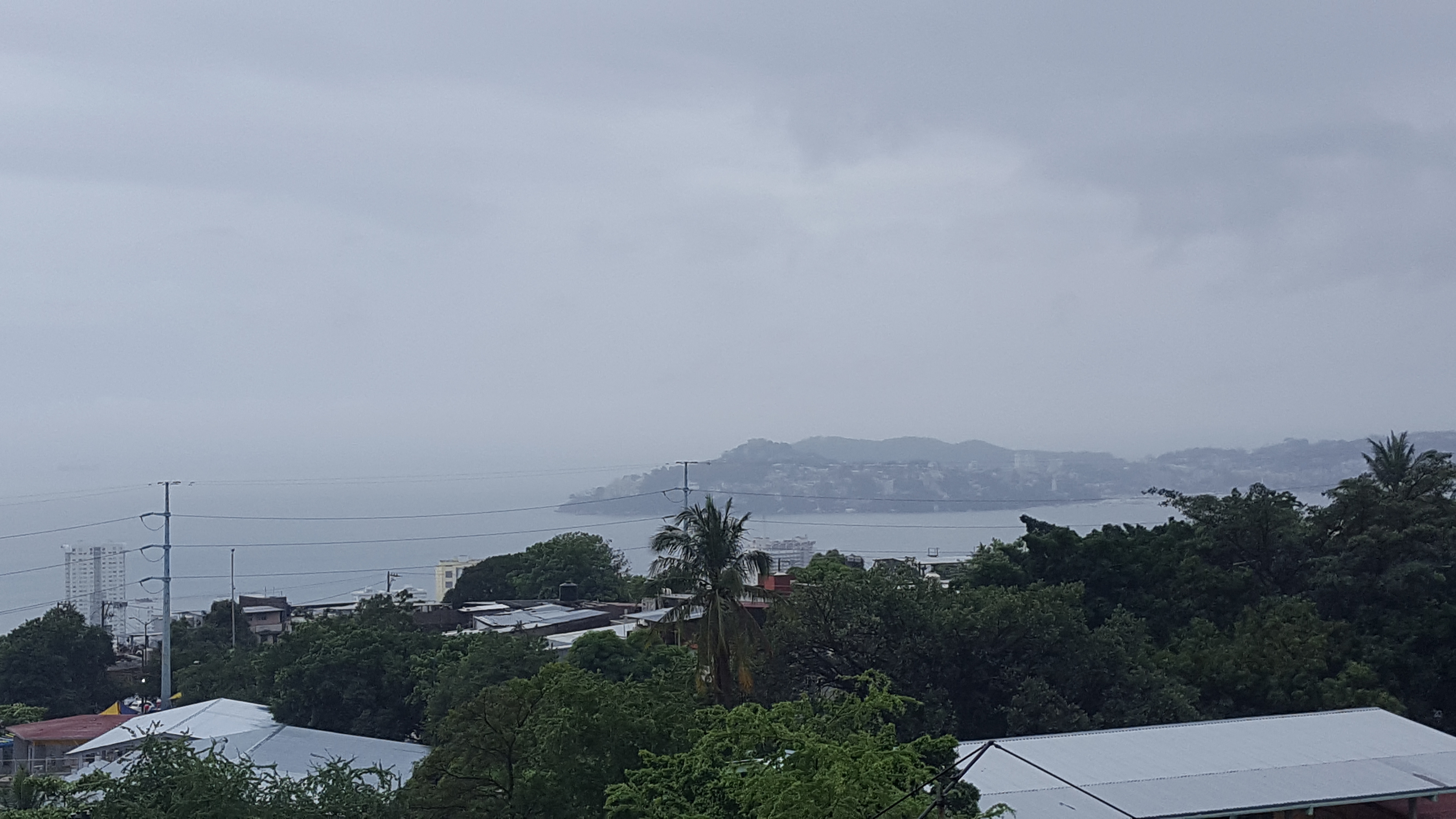 DAÑOS MENORES DEJAN LLUVIAS EN  ACAPULCO