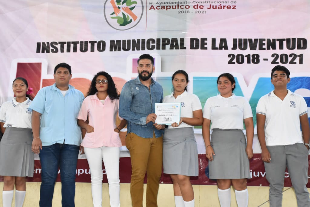 LLEVA GOBIERNO DE ADELA ROMÁN EL EVENTO “ESPACIO JOVEN” AL CETIS 90