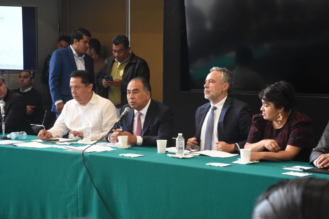 ASTUDILLO EXPONE OBRAS Y ACCIONES DE GOBIERNO EN EL SENADO