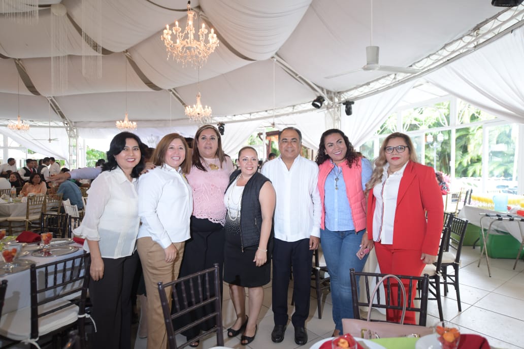 CELEBRA ASTUDILLO A MÉDICOS Y MÉDICAS DE GUERRERO