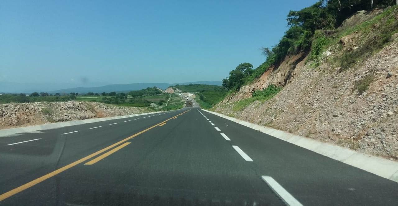 GUERRERO AL ALCANCE DE TURISTAS POR AUTOPISTA SIGLO XXI