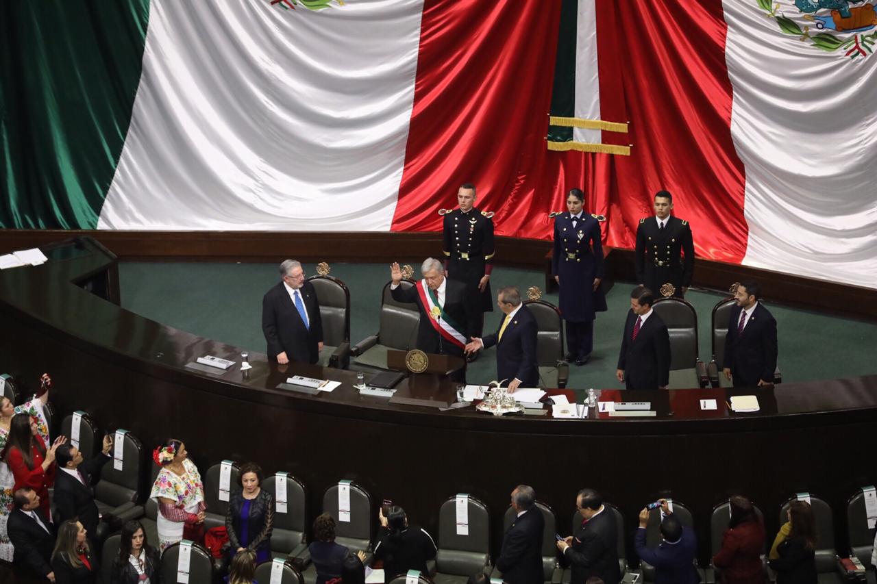 ASISTE ASTUDILLO A  TOMA DE PROTESTA DE AMLO