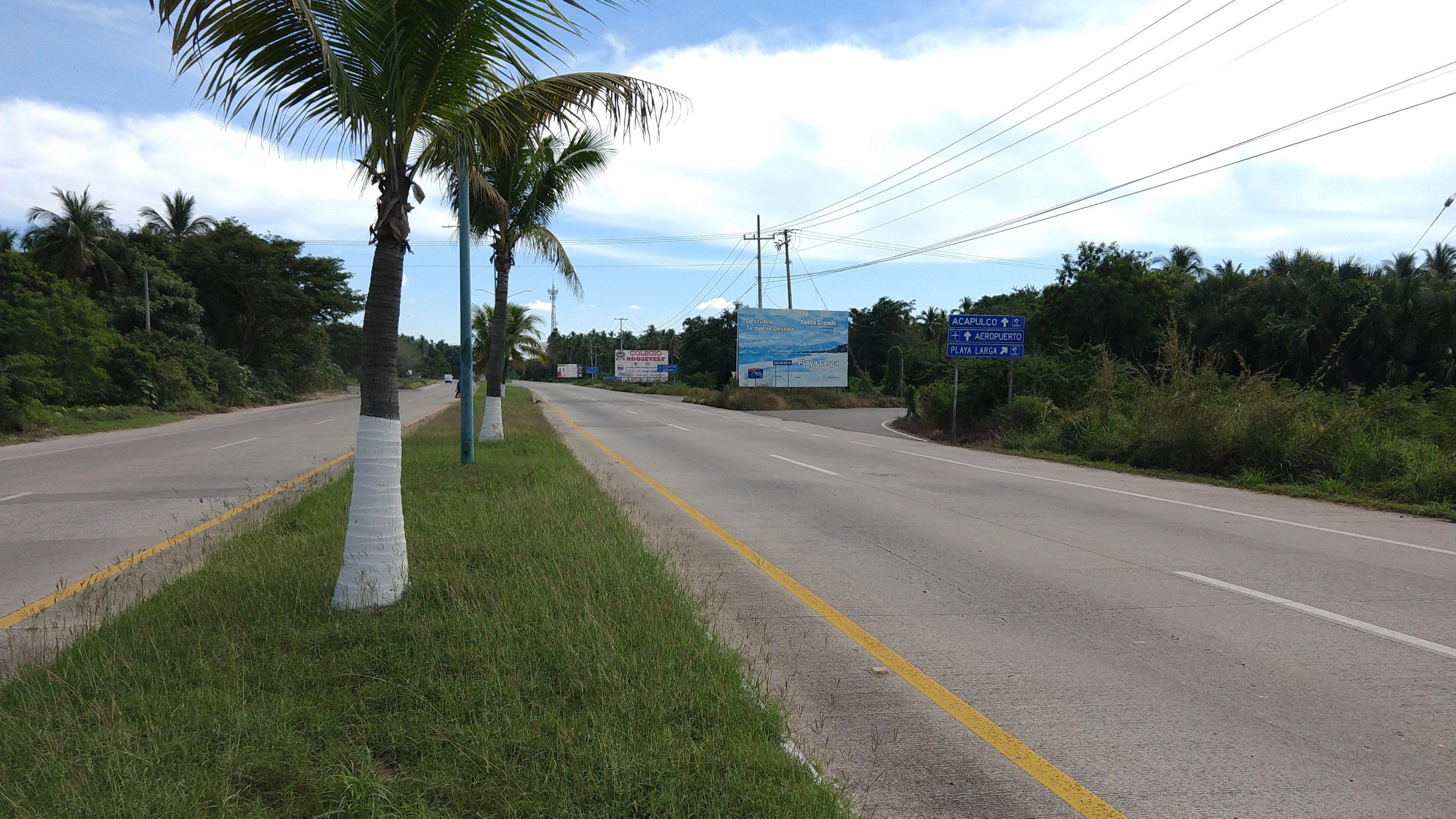 AUTOMOVILISTAS PIDEN RETORNO A PLAYA LARGA