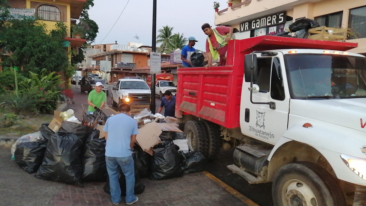 VACACIONES HAN DEJADO 3 MIL TONELADAS DE BASURA 