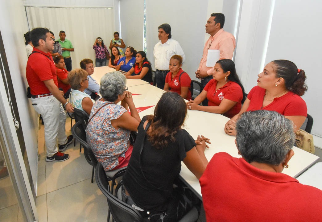 ACUERDAN MUNICIPIO Y COMERCIANTES LIBERAR ESPACIOS EN EL PARQUE PAPAGAYO