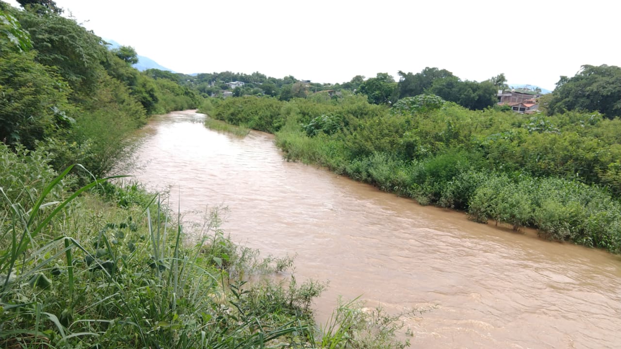 URGENTE DRAGAR RÍO DE PETATLÁN PREVIO A LLUVIAS 