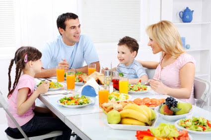 COMER EN FAMILIA EVITA TRANSTORNOS MENTALES Y ENFERMEDADES