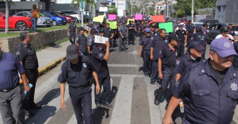 POR PRIMERA VEZ POLICÍAS DE EDAD AVANZADA NO TRABAJARÁN EN ACAPULCO