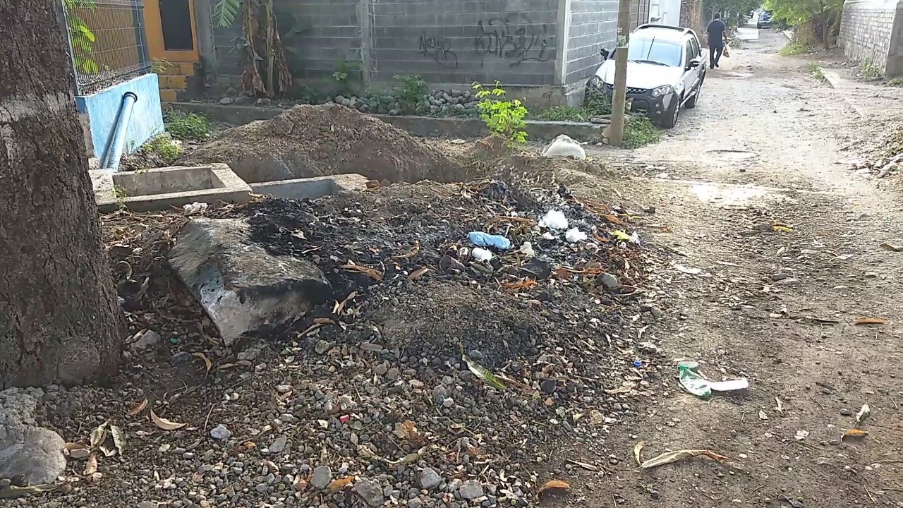 DENUNCIAN QUEMA INDEBIDA DE BASURA EN COLONIA DARÍO