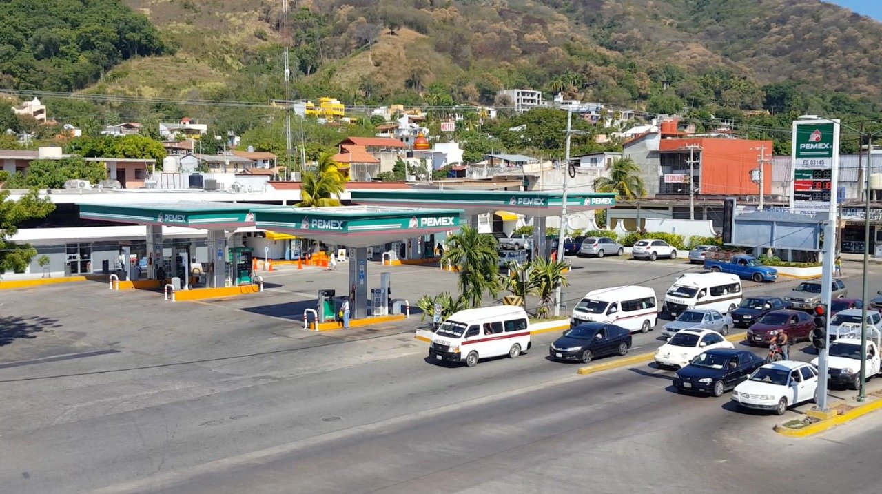 NO HAY DESABASTO DE GASOLINA EN ZIHUATANEJO