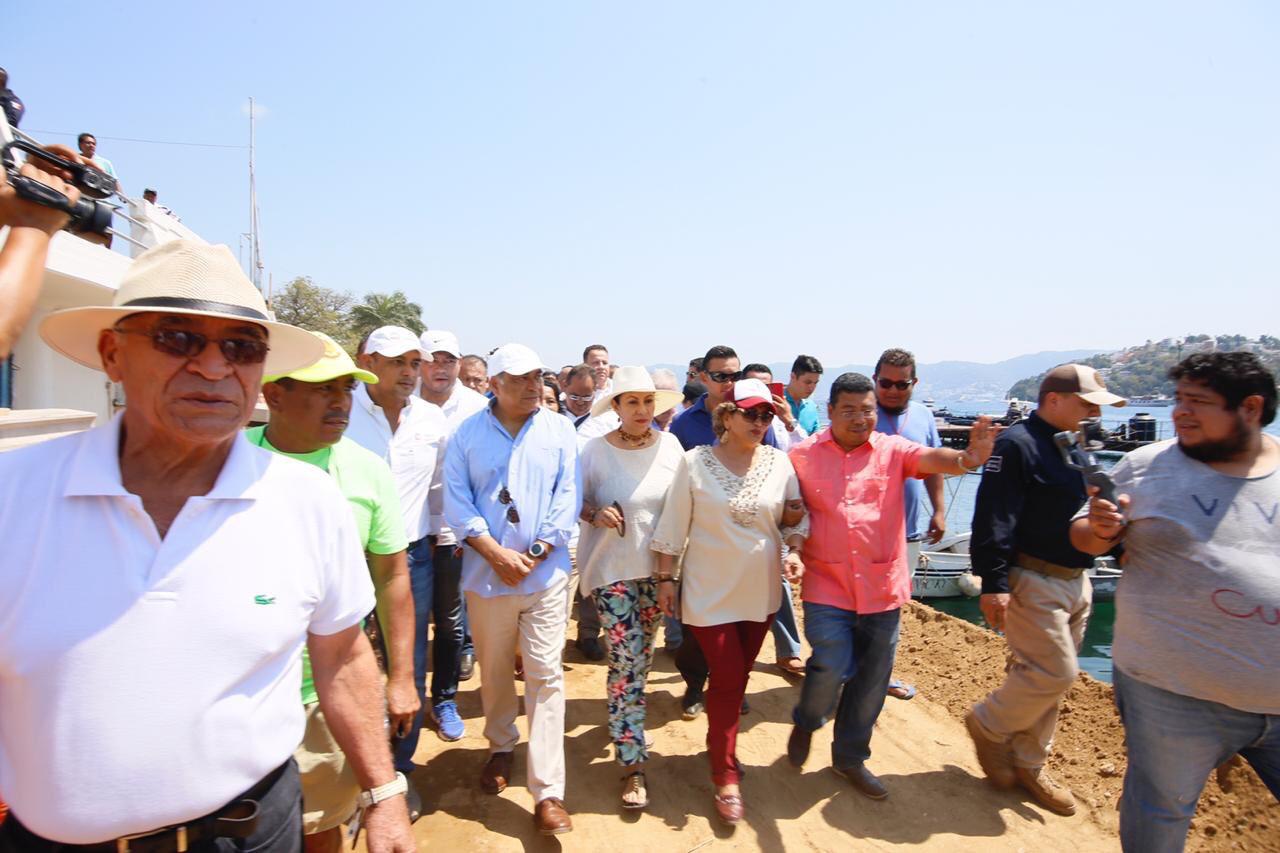 ASTUDILLO SUPERVISA OBRAS EN PLAYA MANZANILLO