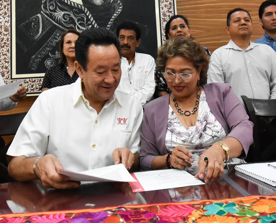 PAGA AYUNTAMIENTO AL INFONAVIT MÁS DE 12 MDP Y REACTIVAN CRÉDITOS A TRABAJADORES PAGA AYUNTAMIENTO AL INFONAVIT MÁS DE 12 MDP Y REACTIVAN CRÉDITOS A TRABAJADORES