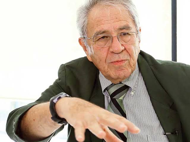 SEGURO POPULAR NO DESAPARECE, CAMBIARÁ A UN VERDERO SISTEMA DE ATENCIÓN INTEGRAL SEGURO POPULAR NO DESAPARECE, CAMBIARÁ A UN VERDERO SISTEMA DE ATENCIÓN INTEGRAL