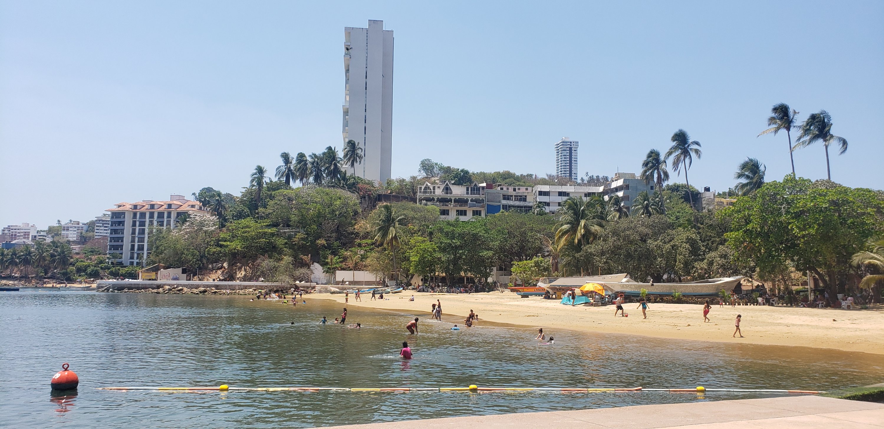 PASEO DEL PESCADOR CON GRAN ACEPTACIÓN DE POBLACIÓN ACAPULQUEÑA PASEO DEL PESCADOR CON GRAN ACEPTACIÓN DE POBLACIÓN ACAPULQUEÑA