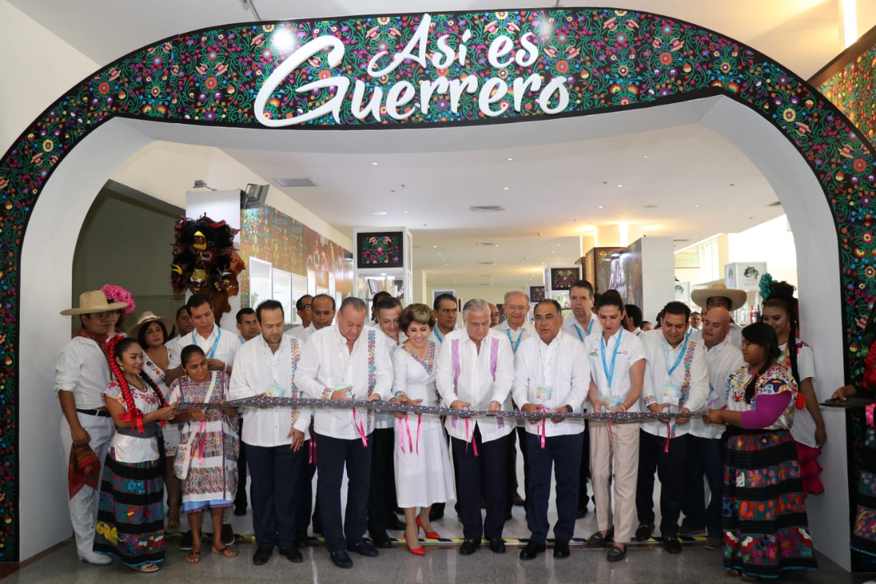 ASTUDILLO Y TORRUCO INAUGURAN PABELLÓN ‘ASI ES GUERRERO’ Y EXPOSICIÓN TRAZOS DEL SUR