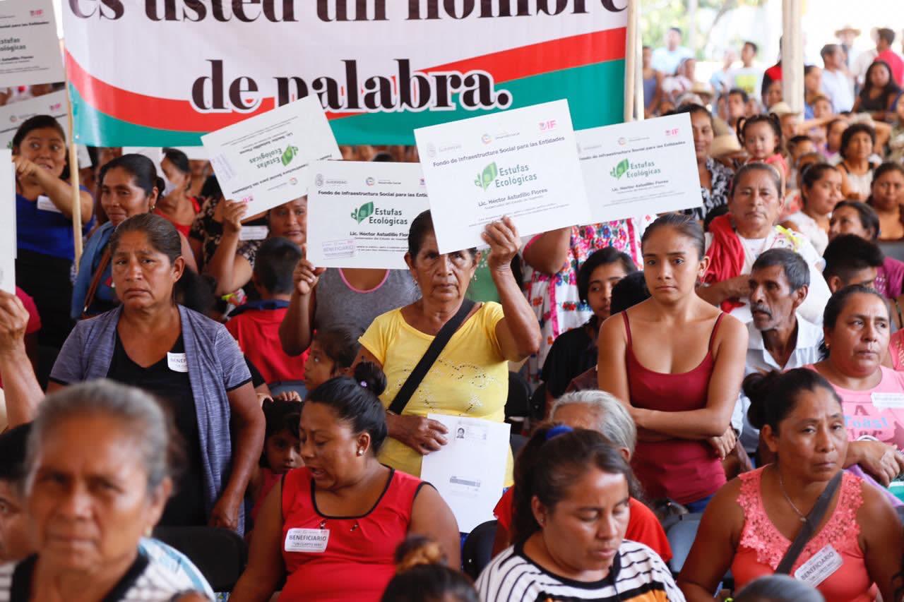 GOBIERNO DE GUERRERO ENTREGA INDEMNIZACIONES A PRODUCTORES EN IGUAPALA